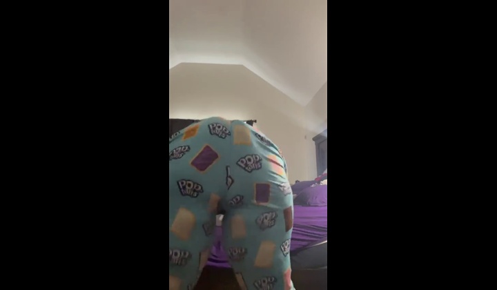 Chubby Beauty in a Sensual Solo Moment