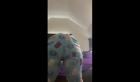 Chubby Beauty in a Sensual Solo Moment