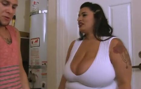 Busty BBW Sophia Rossi in Passionate Solo Scene