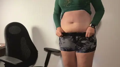 BBW Feedee Enjoying a Big Stuffed Feeling