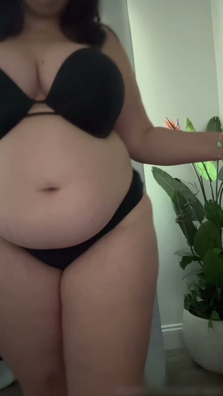 Big Belly, Big Ass: A Celebration of Curves in Motion